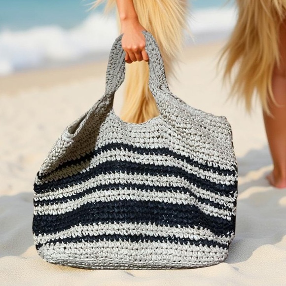 Woven medium/large Straw Tote with round brightly colored Pom Pom’s! BOHO DREAM - Picture 3 of 4